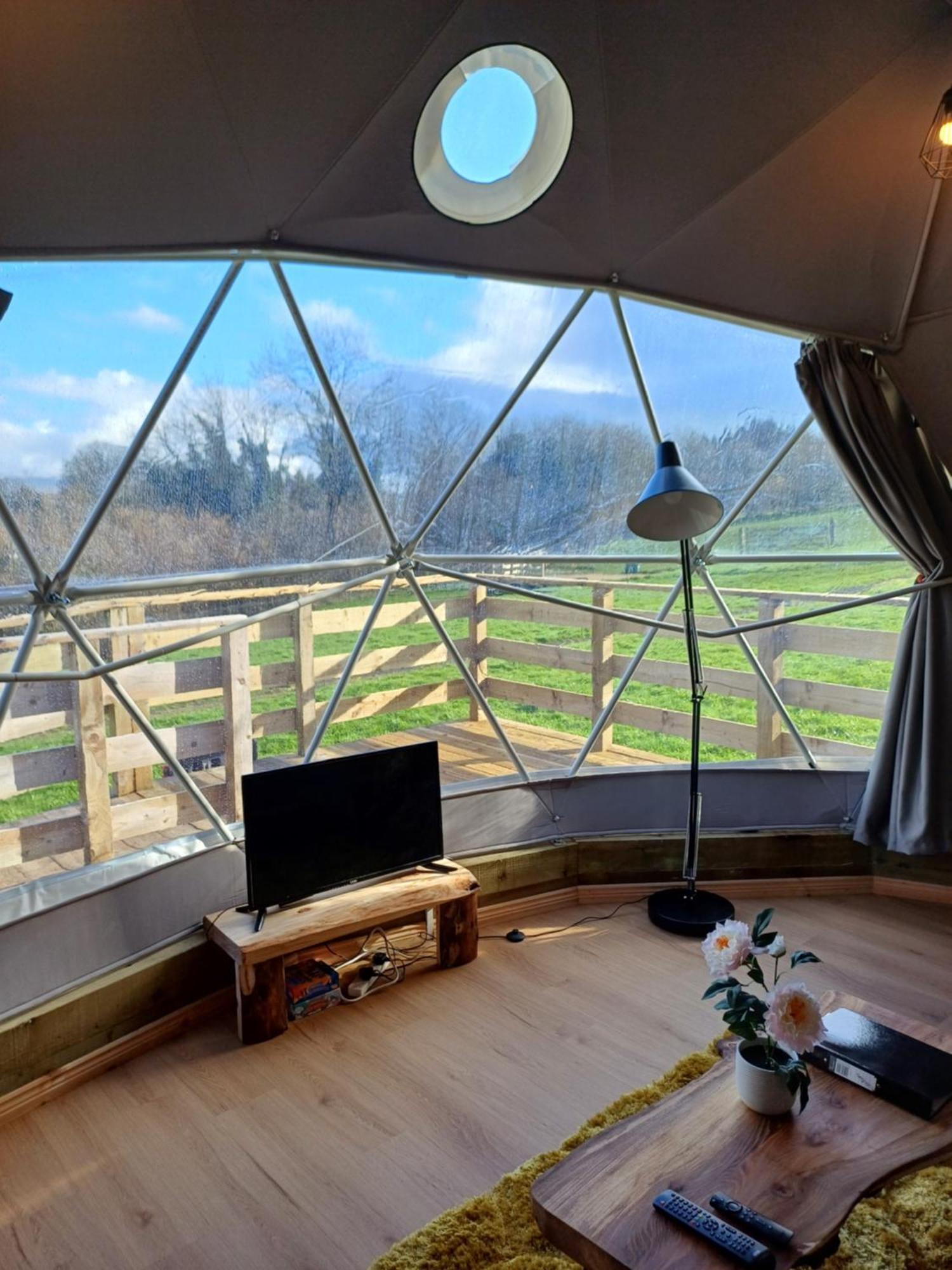 Little River Glamping Баллимони Экстерьер фото