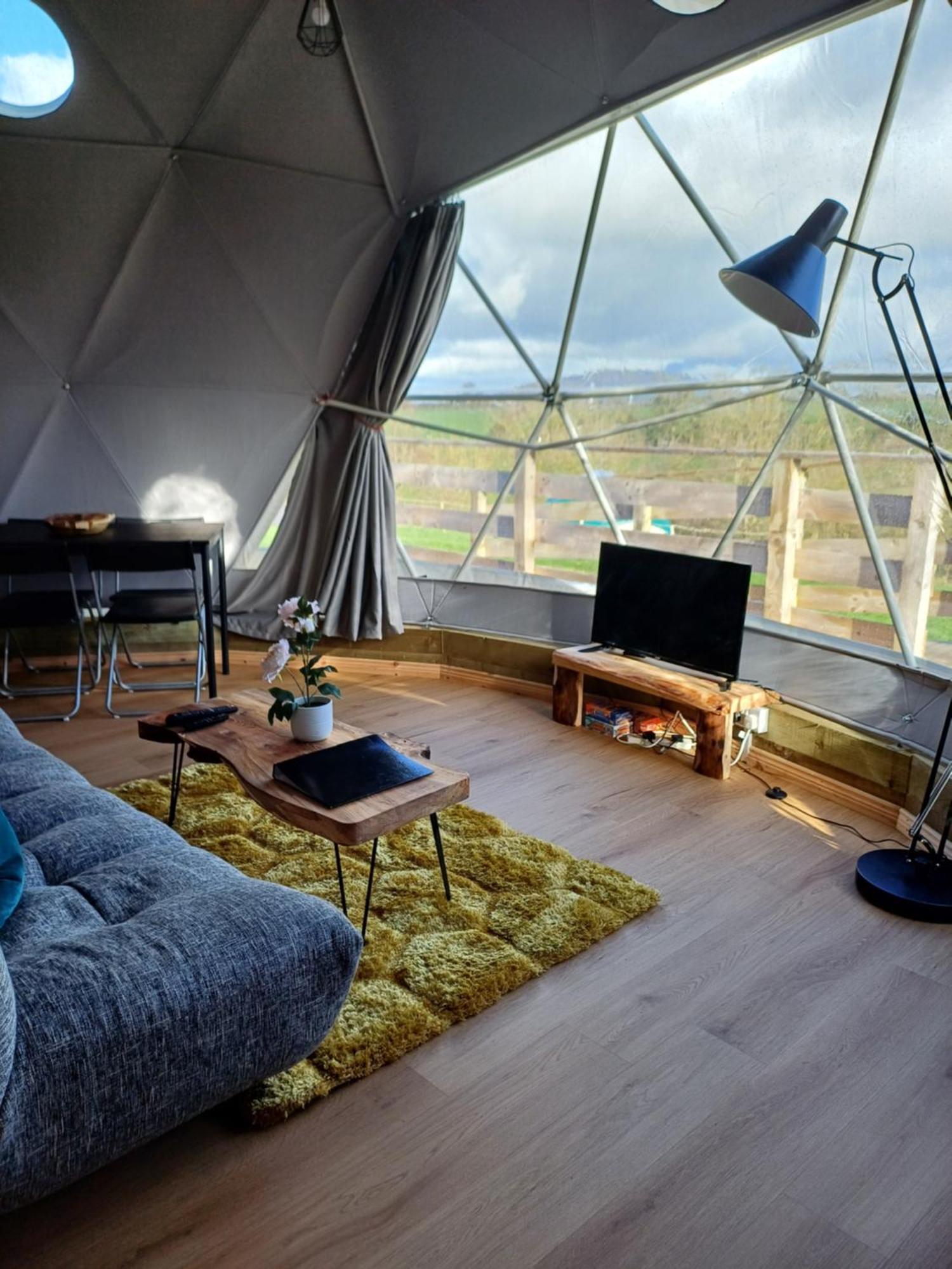 Little River Glamping Баллимони Экстерьер фото